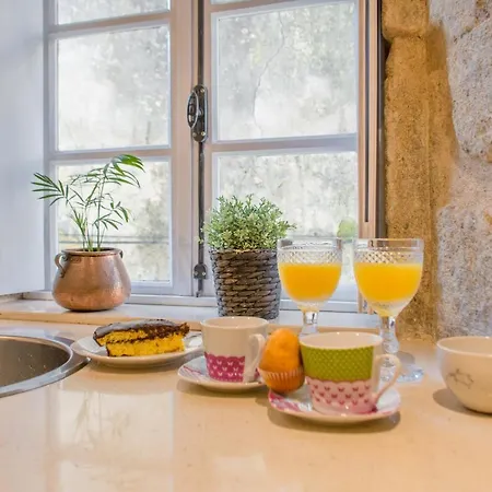 Casa Del Ancla * Muros