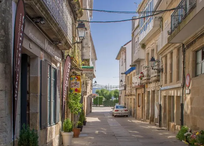 Casa Del Ancla * Muros