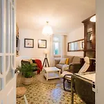 Casa Del Ancla * Muros